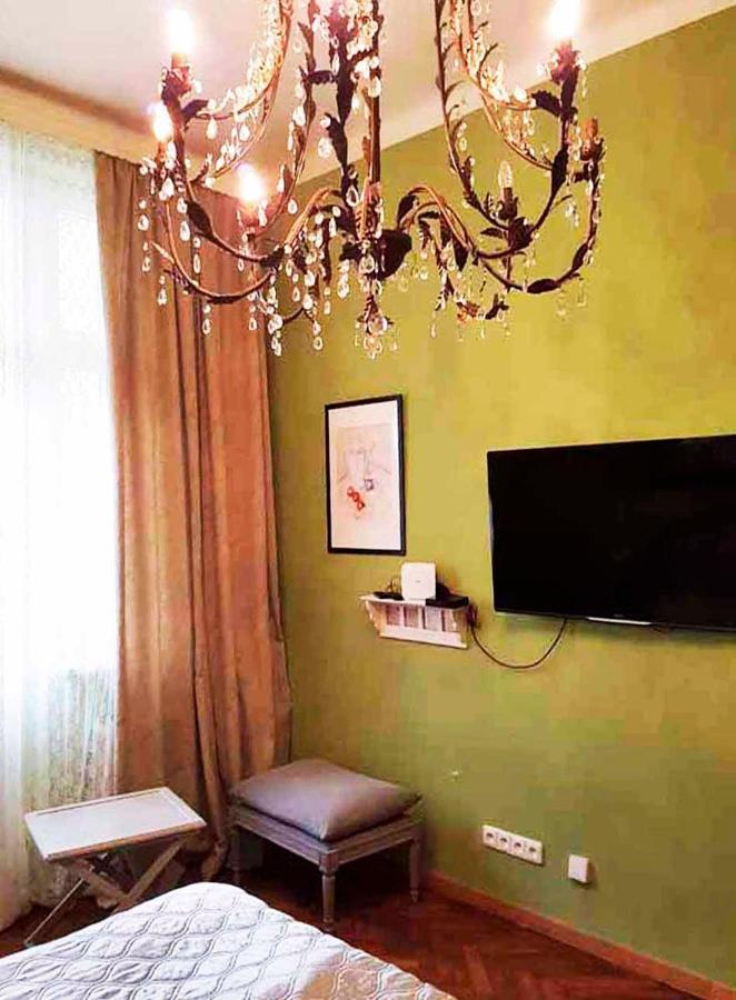 Retro Big Apartment With Two Balconies And Lift Karlsbad Buitenkant foto