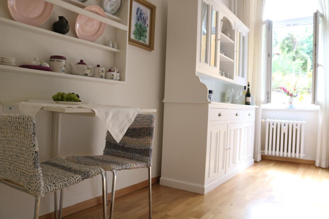 Retro Big Apartment With Two Balconies And Lift Karlsbad Buitenkant foto