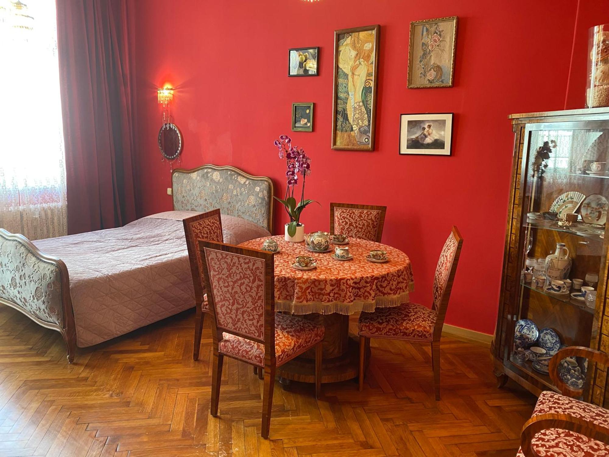 Retro Big Apartment With Two Balconies And Lift Karlsbad Buitenkant foto