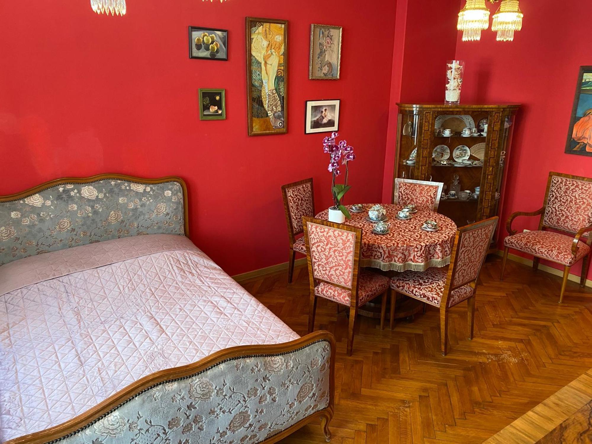 Retro Big Apartment With Two Balconies And Lift Karlsbad Buitenkant foto
